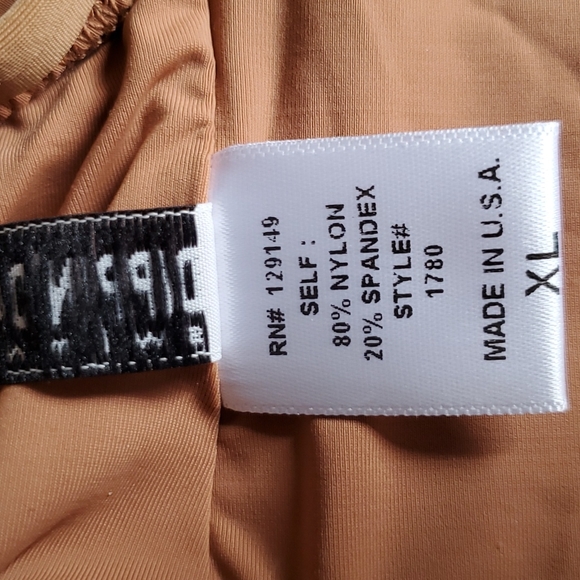 Dippin' Daisy's Brown Cheeky V-Neck One-Piece Swimwear NWT - Picture 11 of 12